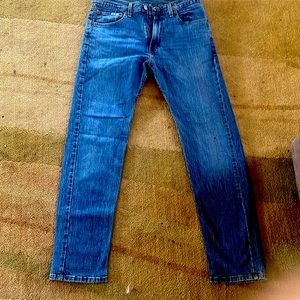 Levi Strauss & co 505 size W 33 L 32 great shaped like new no wear or fading.